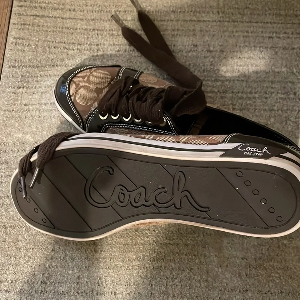 Coach Sneakers Women Size 8 Brown Tan Signature Logo Patent Leather Detail - Picture 3 of 12